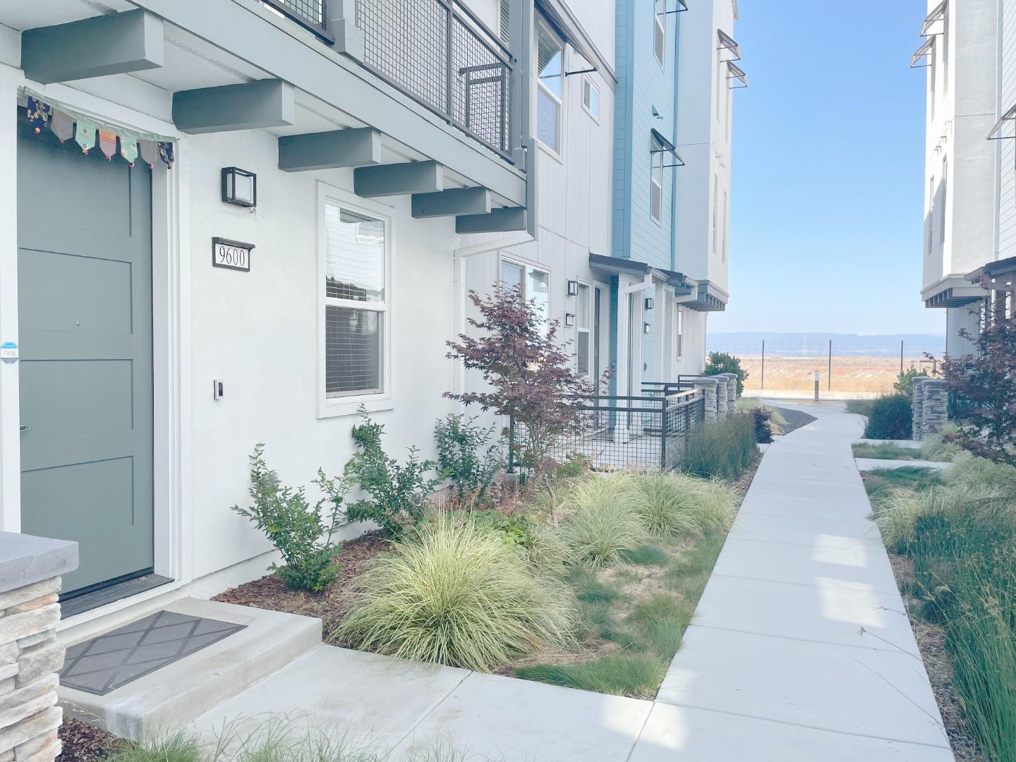 9600 Seawind Way Newark, CA 94560 - Photo 1 of 24 a view of a back yard of the house