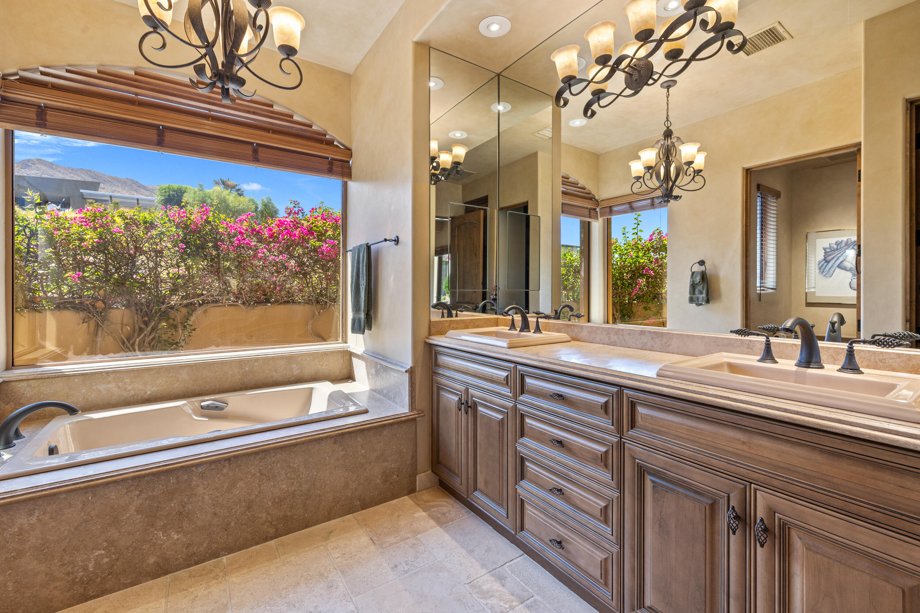 17 Rockcrest Rancho Mirage, CA 92270 - Photo 44 of 50 095