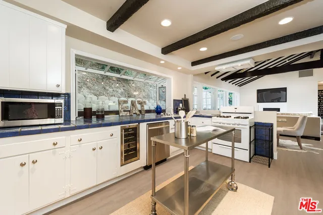 $1,349,000 | 3401 Camino De La Cumbre, Sherman Oaks, CA 91423