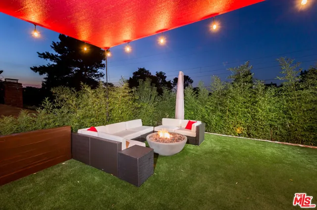 $1,349,000 | 3401 Camino De La Cumbre, Sherman Oaks, CA 91423