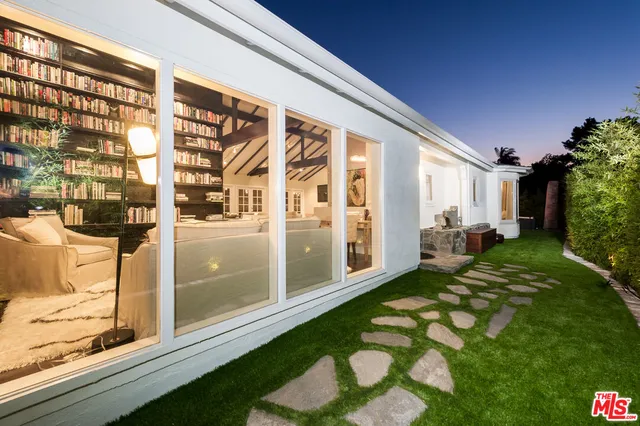 $1,349,000 | 3401 Camino De La Cumbre, Sherman Oaks, CA 91423