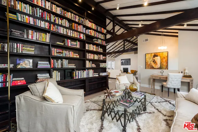 $1,349,000 | 3401 Camino De La Cumbre, Sherman Oaks, CA 91423