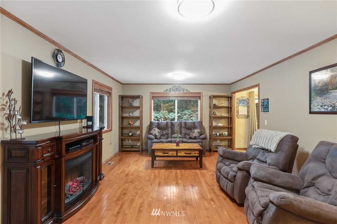 1385 Lower Elwha Road Port Angeles, WA 98363 - Photo 4 of 38 Gallery Image 4