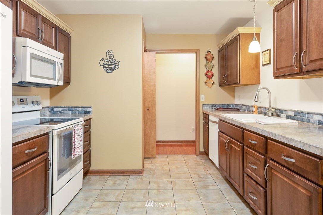 1385 Lower Elwha Road Port Angeles, WA 98363 - Photo 8 of 38 Gallery Image 8