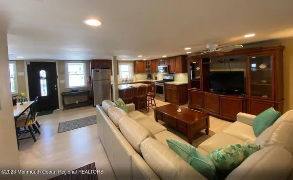 $2,000 | 17 Sampson Avenue, Unit LOWR, Seaside Heights, NJ 08751