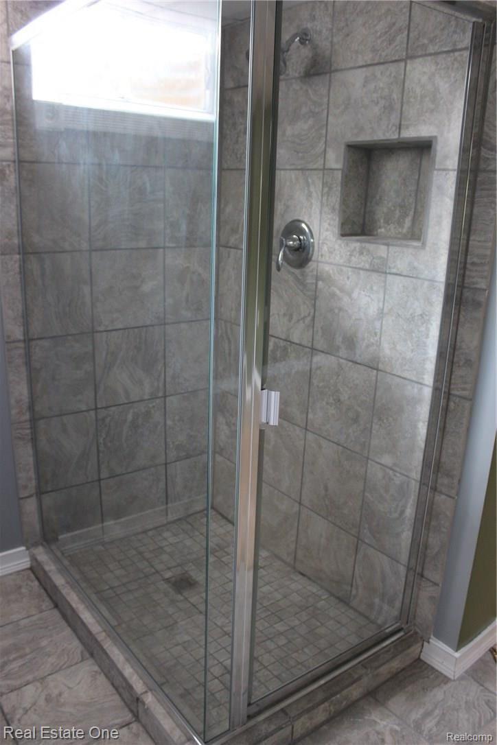 3260 North Henderson Road Davison, MI 48423 - Photo 44 of 59 IMG_7851.JPG