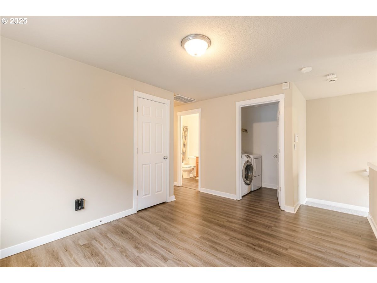 521 Northeast Suttle Street Portland, OR 97211 - Photo 22 of 40