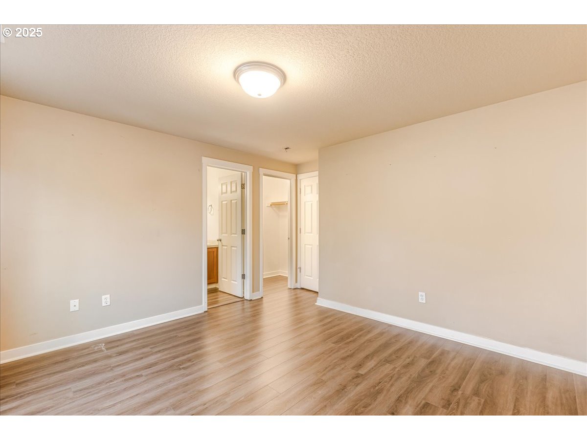 521 Northeast Suttle Street Portland, OR 97211 - Photo 27 of 40