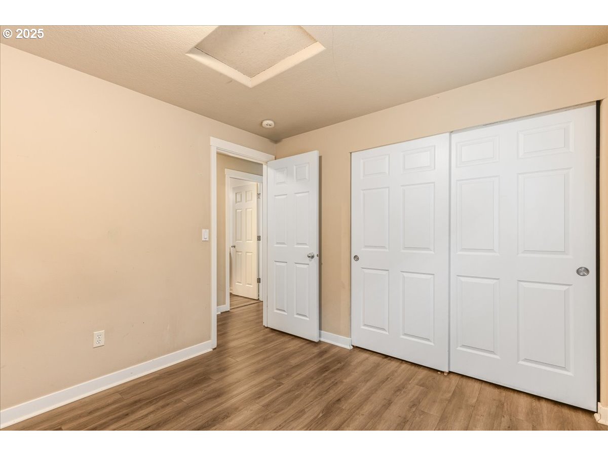 521 Northeast Suttle Street Portland, OR 97211 - Photo 33 of 40