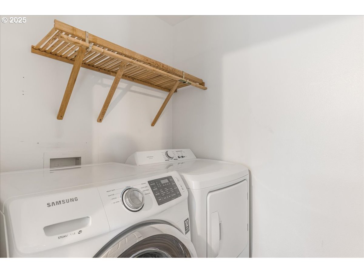 521 Northeast Suttle Street Portland, OR 97211 - Photo 35 of 40