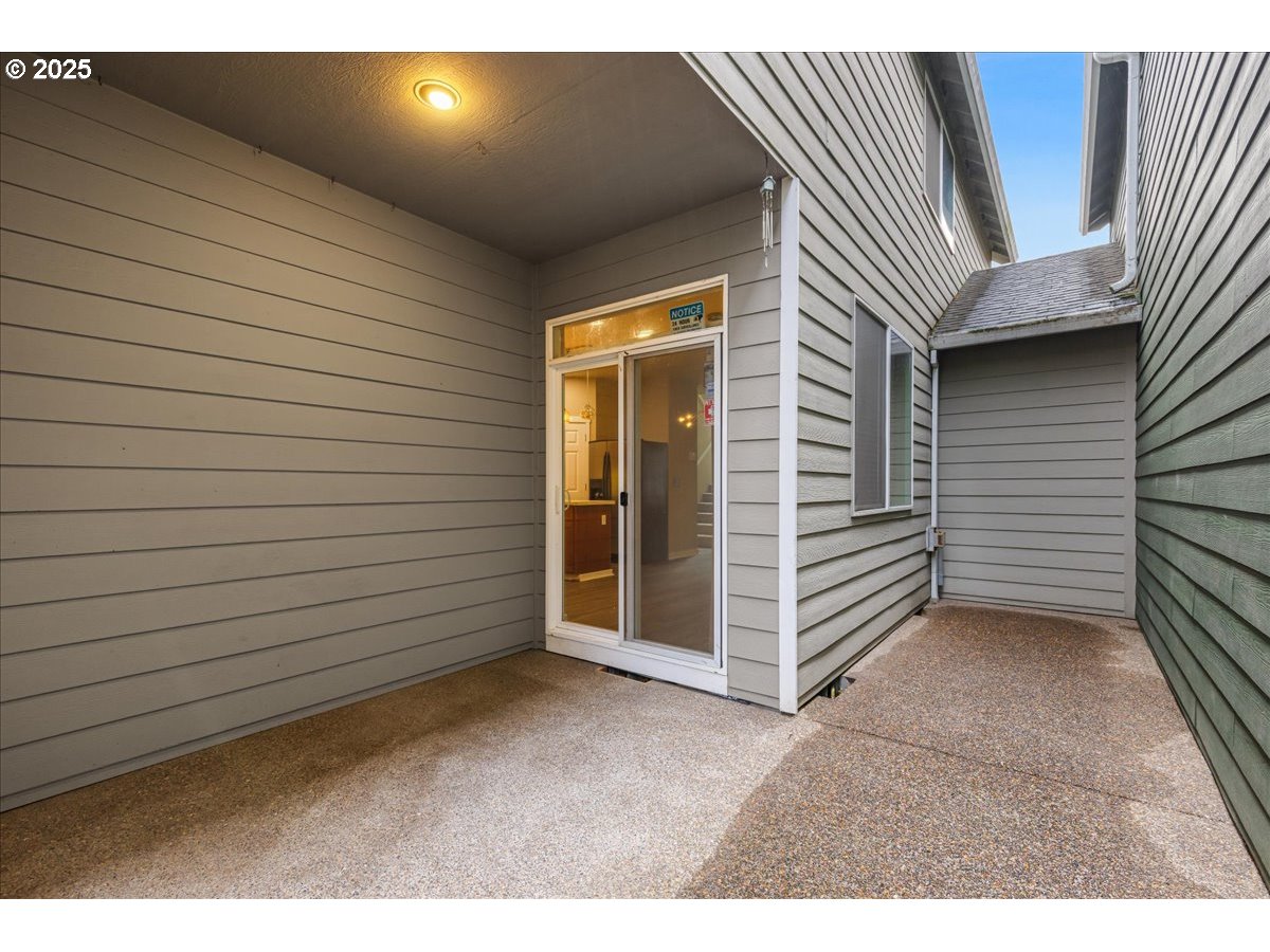 521 Northeast Suttle Street Portland, OR 97211 - Photo 37 of 40