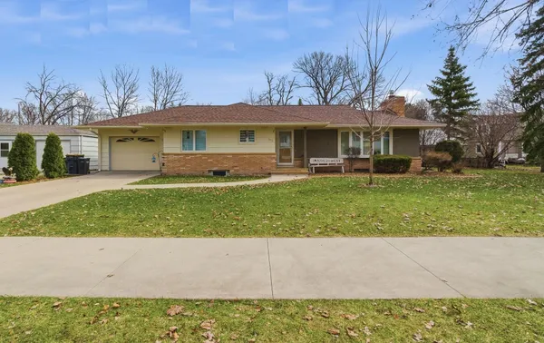 $289,000 | 205 3rd Avenue Southeast, Mapleton, MN 56065