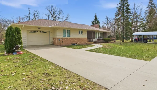 $289,000 | 205 3rd Avenue Southeast, Mapleton, MN 56065