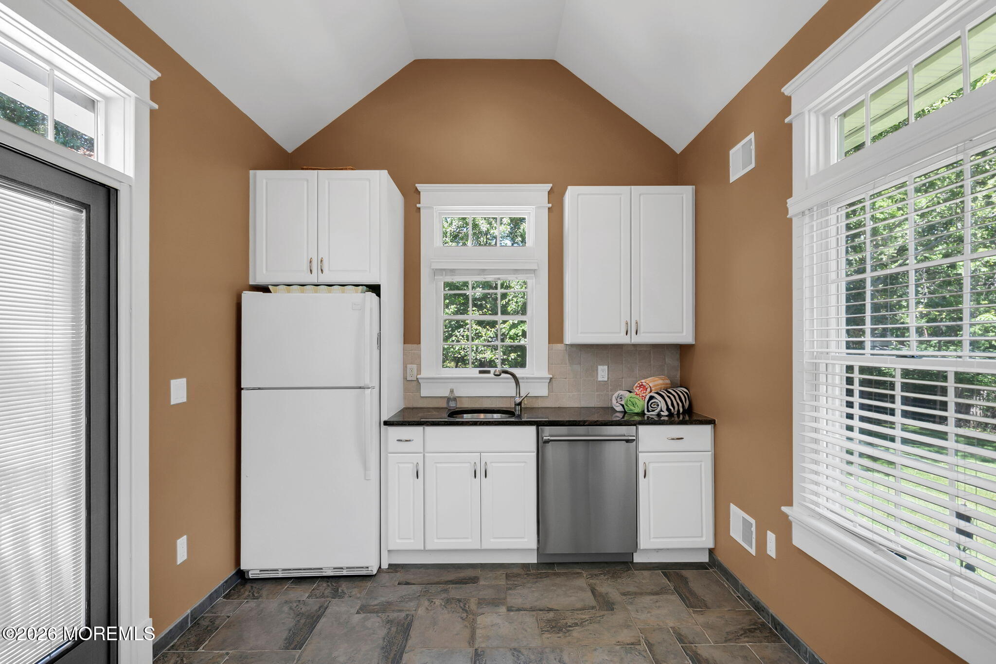 85 Clover Hill Road Colts Neck, NJ 07722 - Photo 20 of 56 39-web-or-mls-1-4024