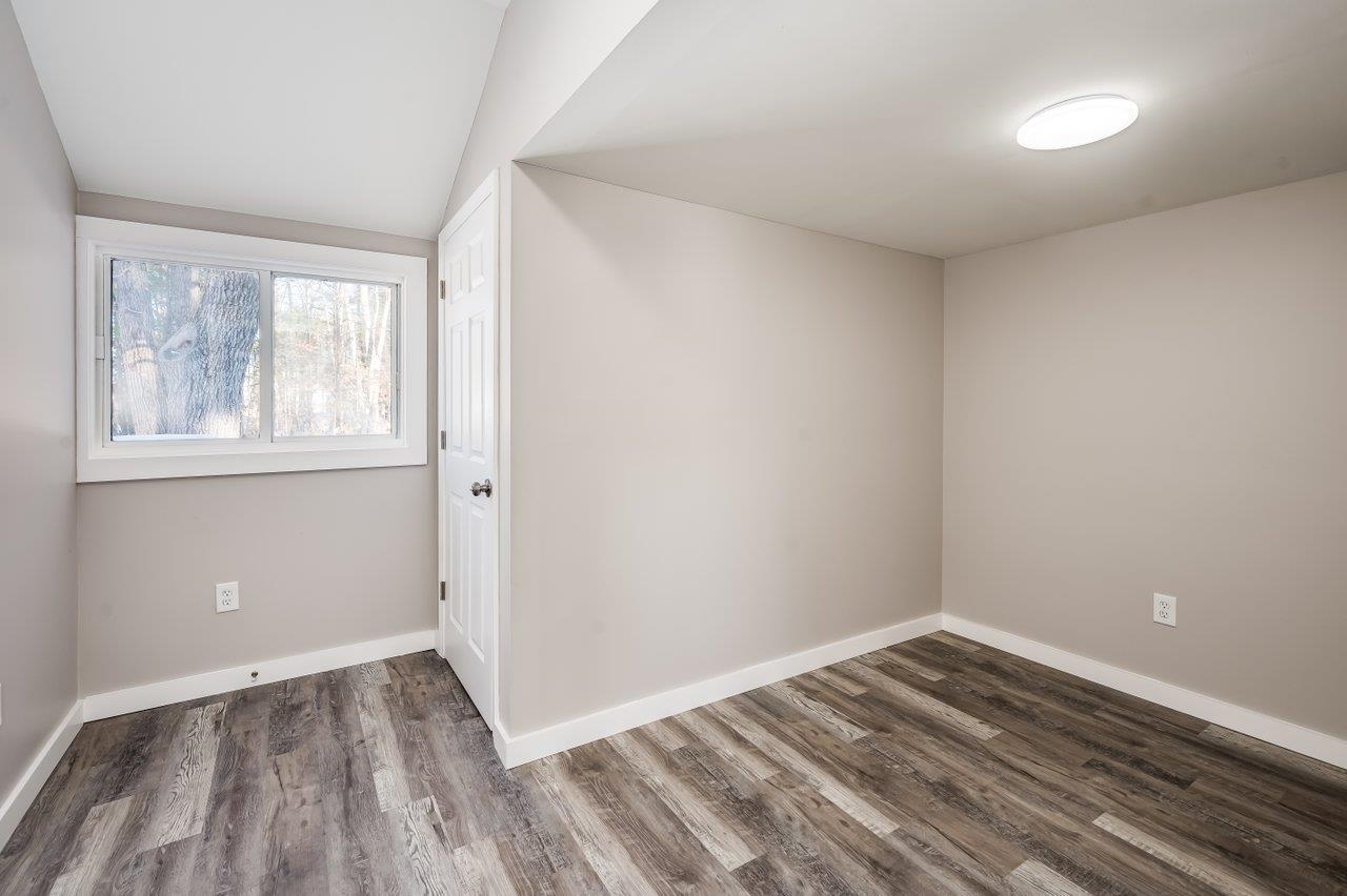 8 Phillips Lane Rochester, NH 03868 - Photo 13 of 19