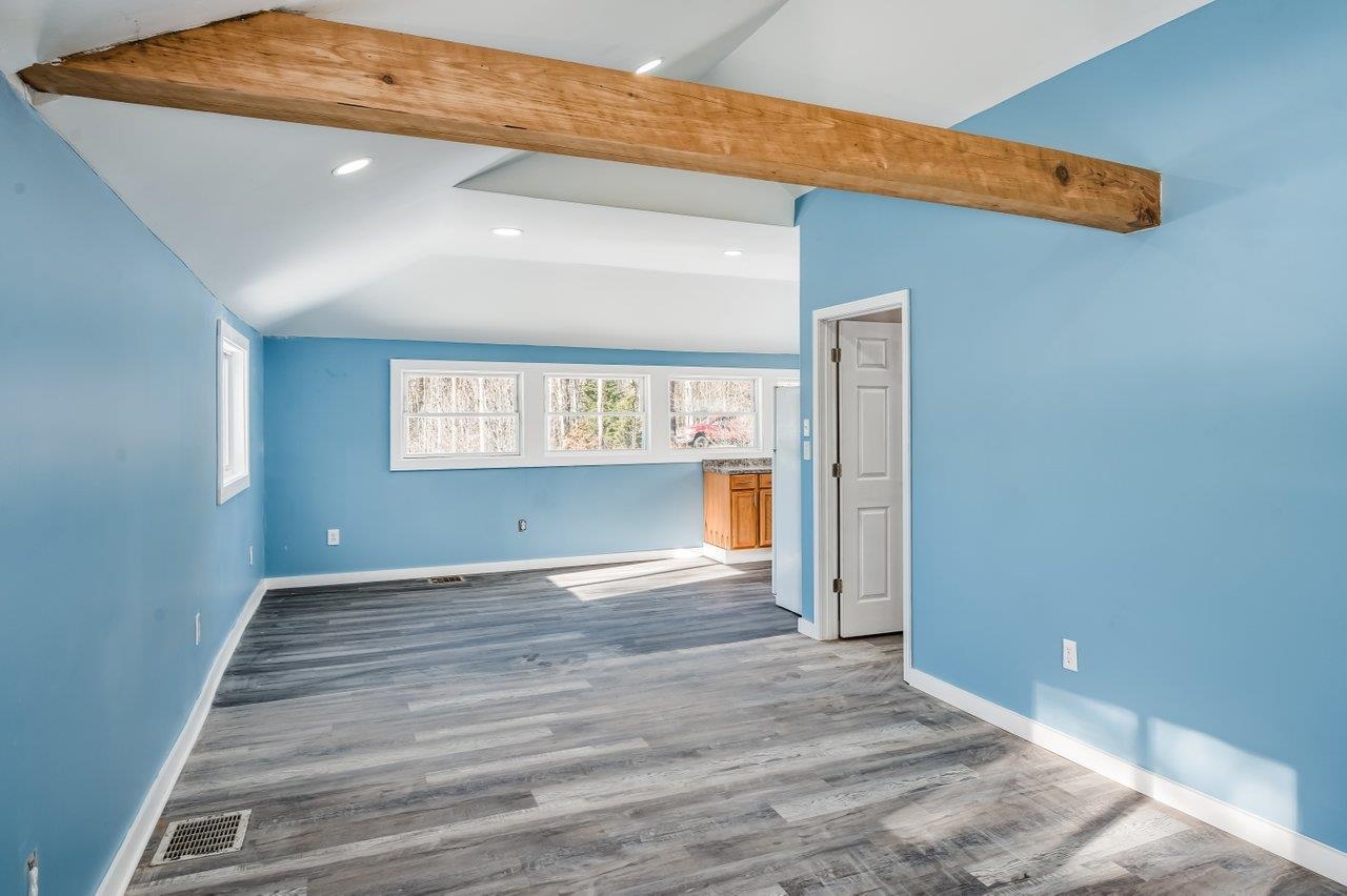 8 Phillips Lane Rochester, NH 03868 - Photo 3 of 19