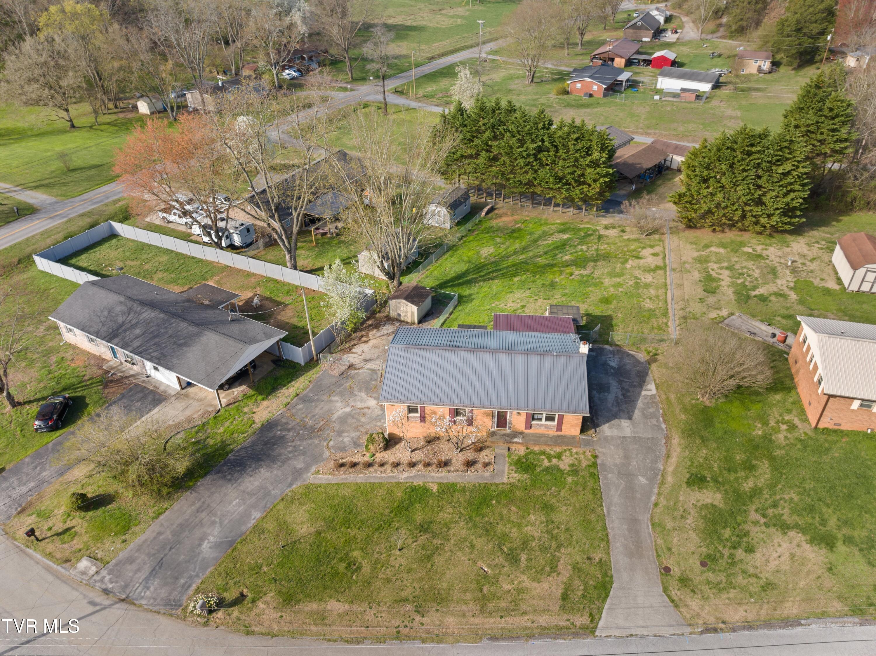 1973 Ivanhoe Road Morristown, TN 37814 - Photo 3 of 38 C.jpg-SMALL