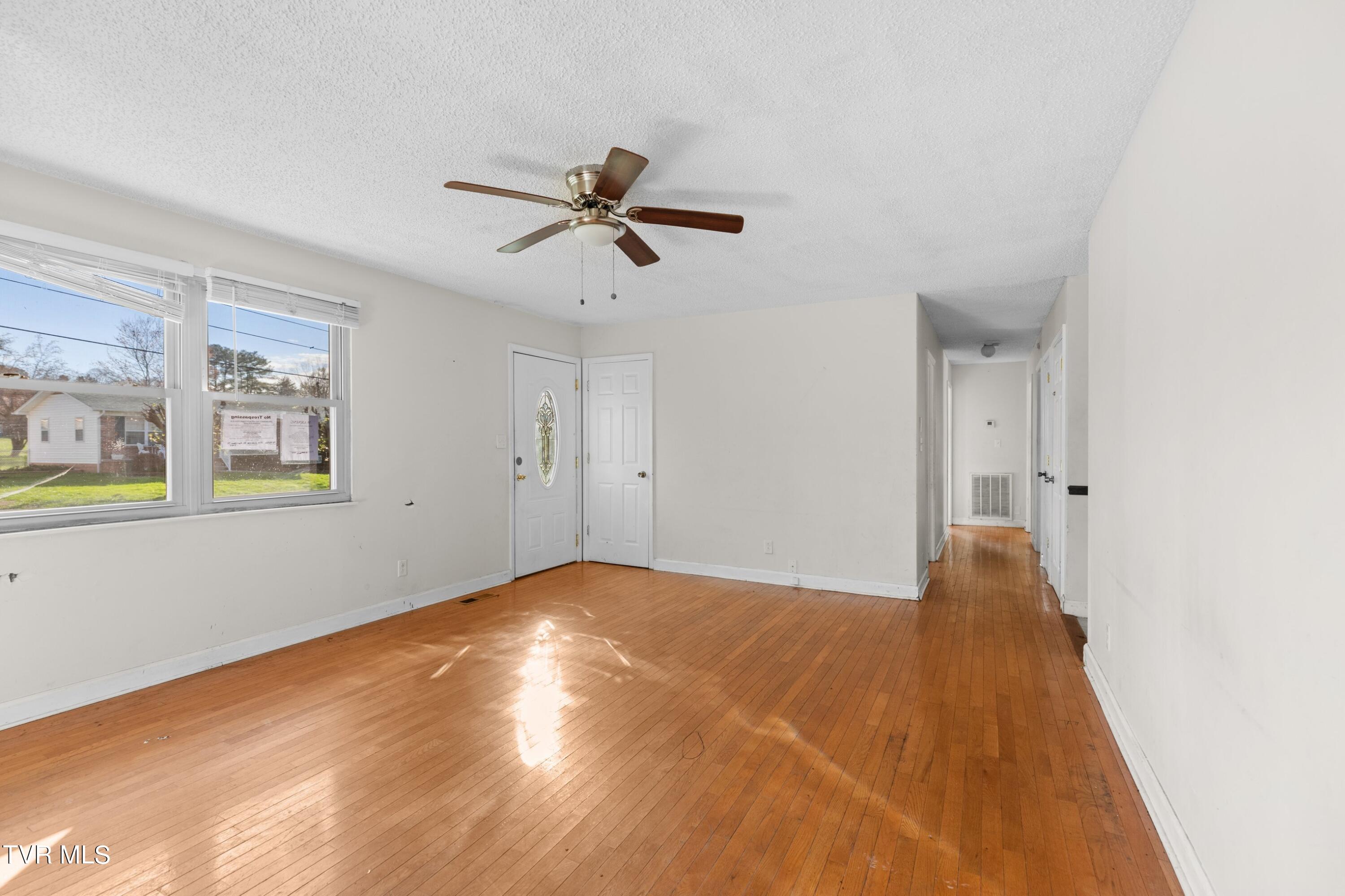 1973 Ivanhoe Road Morristown, TN 37814 - Photo 5 of 38 DL5A8988.jpg-SMALL