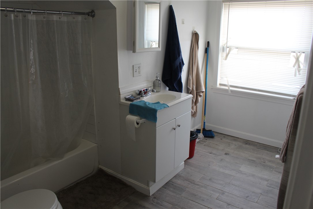 556 Elm Street Woonsocket, RI 02895 - Photo 29 of 40