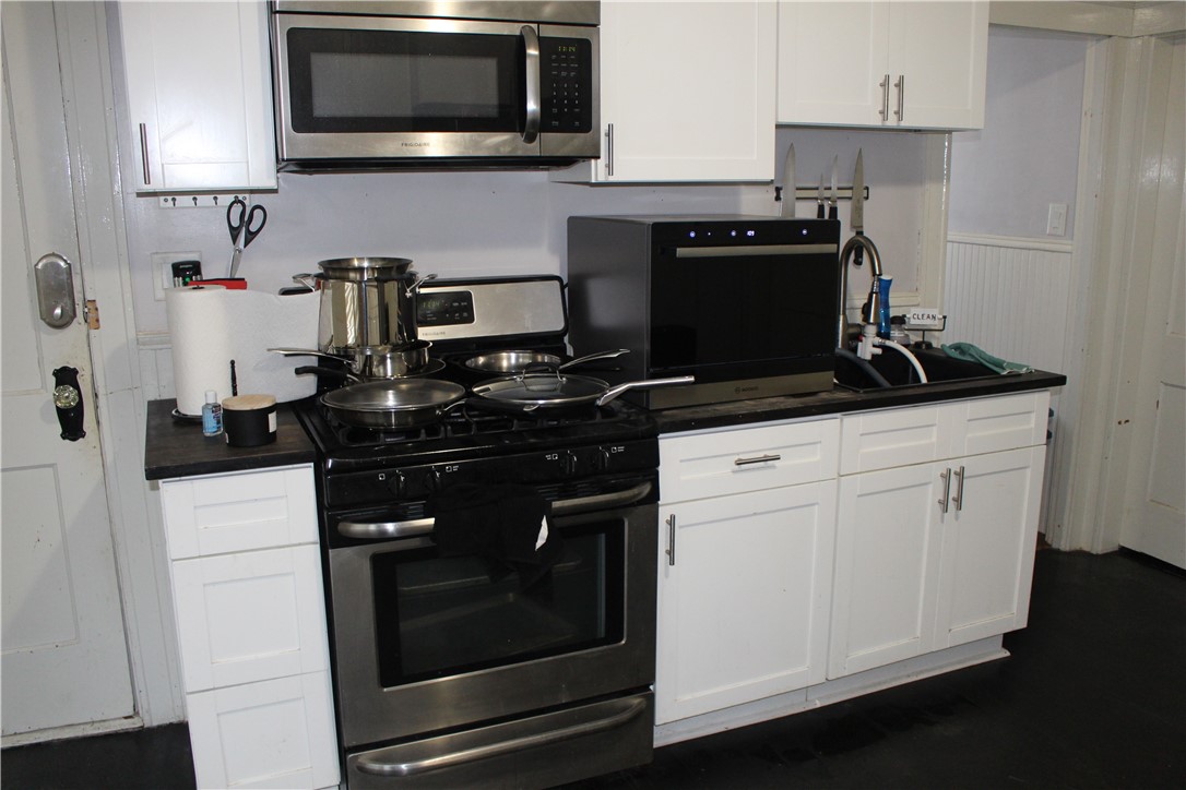 556 Elm Street Woonsocket, RI 02895 - Photo 9 of 40