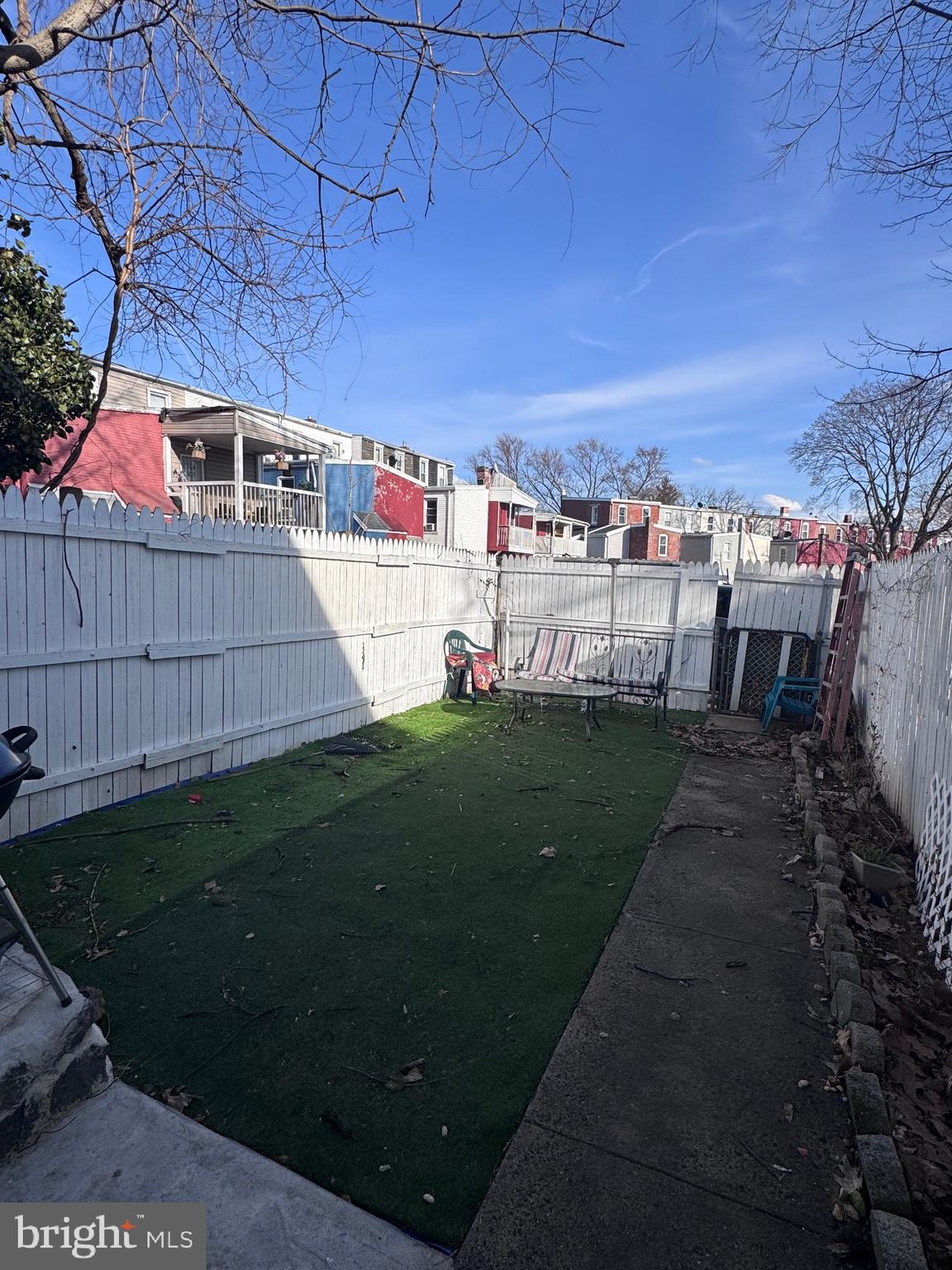 213 Juniata Street Lancaster, PA 17602 - Photo 16 of 16 a view of a terrace with a garden