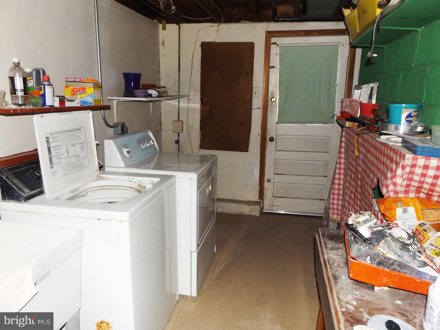 971 Victoria Road Warminster, PA 18974 - Photo 9 of 15 a utility room with dryer and washer