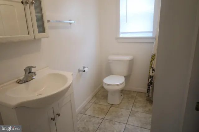 $1,600 | 52 North Main Street, Smithsburg, MD 21783