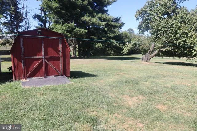 $1,600 | 52 North Main Street, Smithsburg, MD 21783