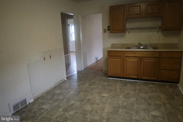 $1,600 | 52 North Main Street, Smithsburg, MD 21783