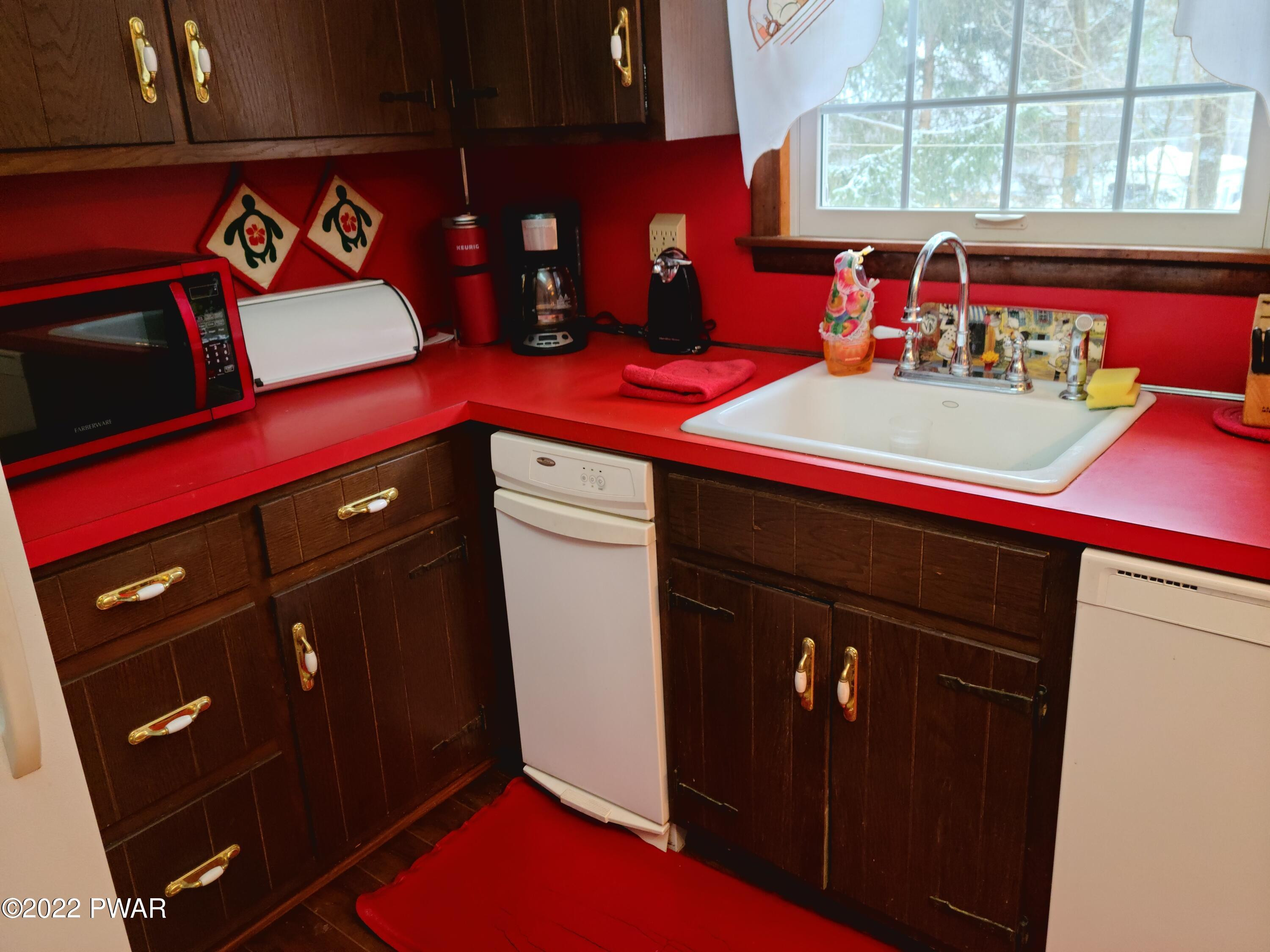 10 Tulip Lane Lake Ariel, PA 18436 - Photo 7 of 45