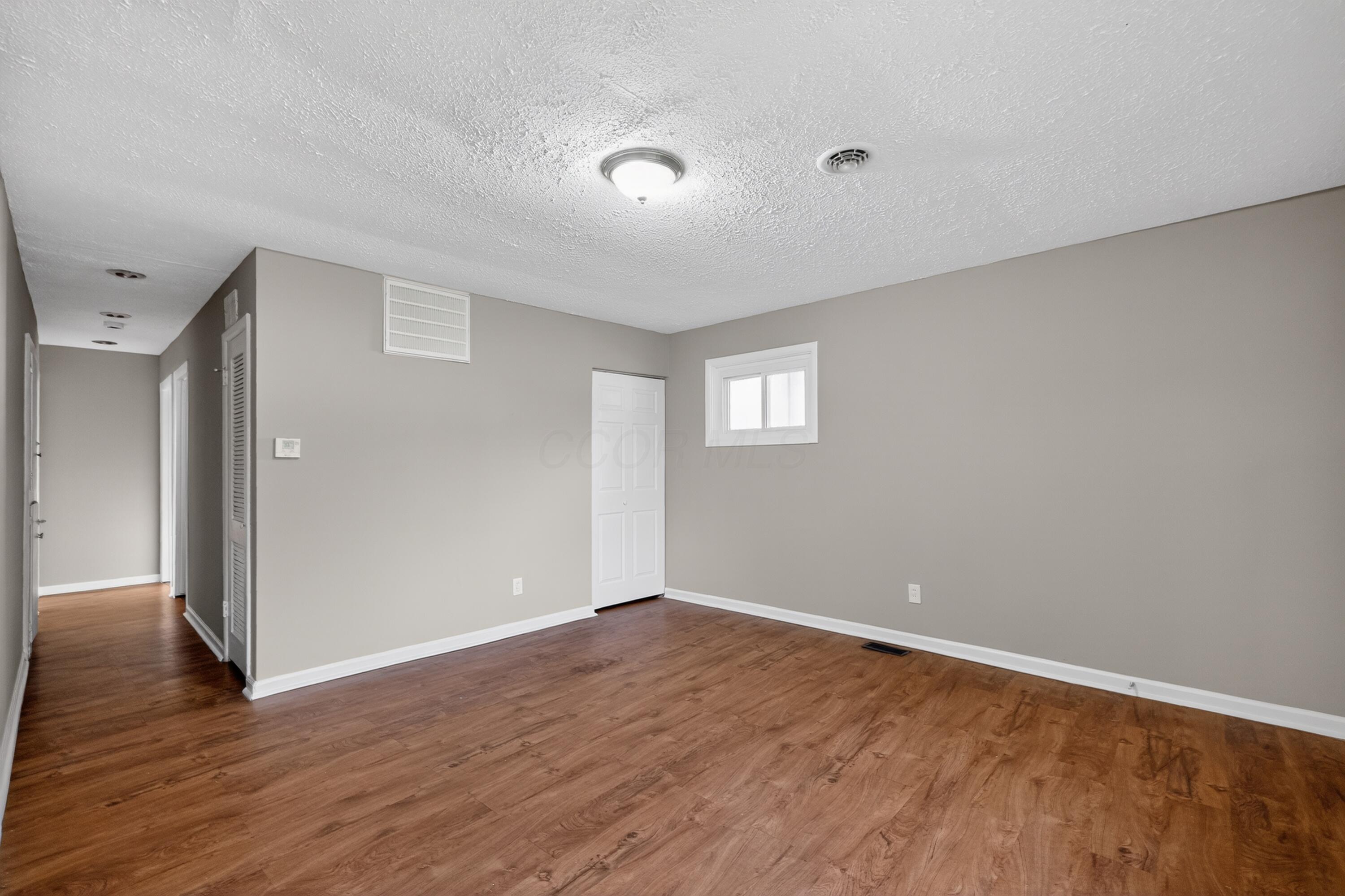 1572 Northridge Road Columbus, OH 43224 - Photo 10 of 32