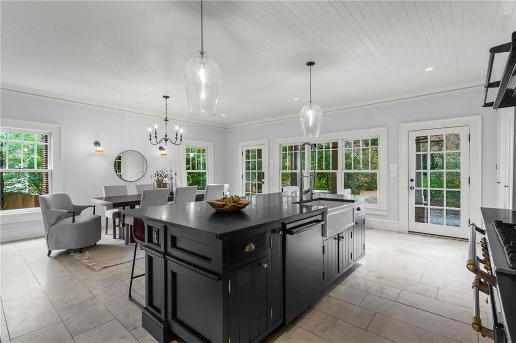 213 Mt Vernon Drive Decatur, GA 30030 - Photo 12 of 32