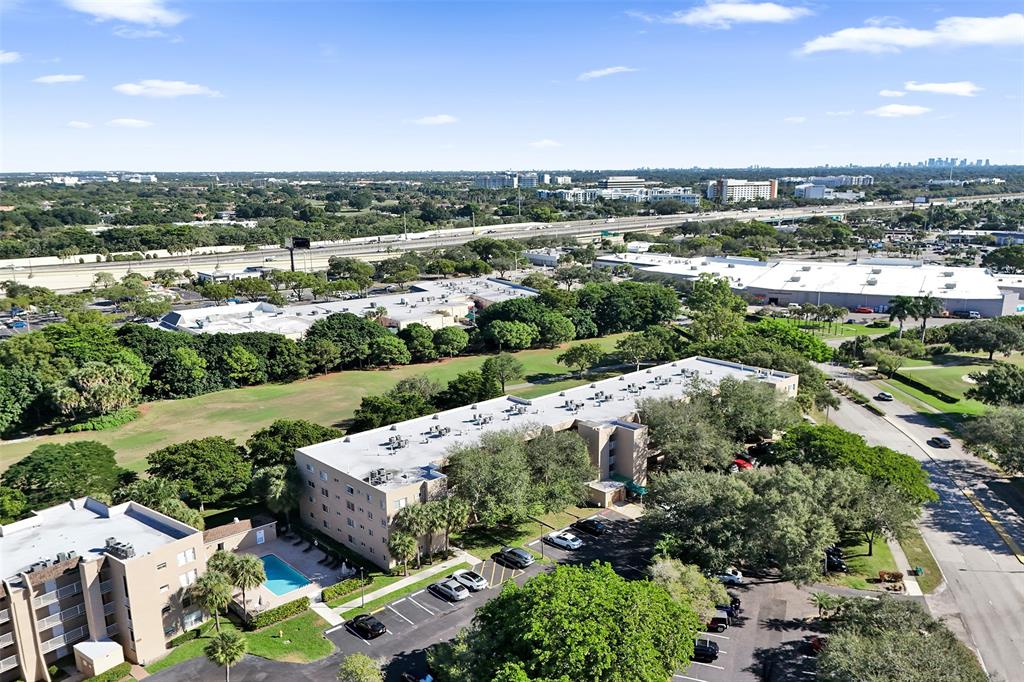 9470 Tangerine Place, Unit 404 Davie, FL 33324 - Photo 26 of 39 a view of a city
