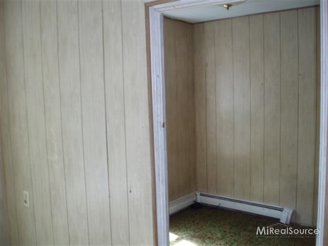 7529 Shea Road Fair Haven, MI 48023 - Photo 17 of 30 31146665-16.JPG