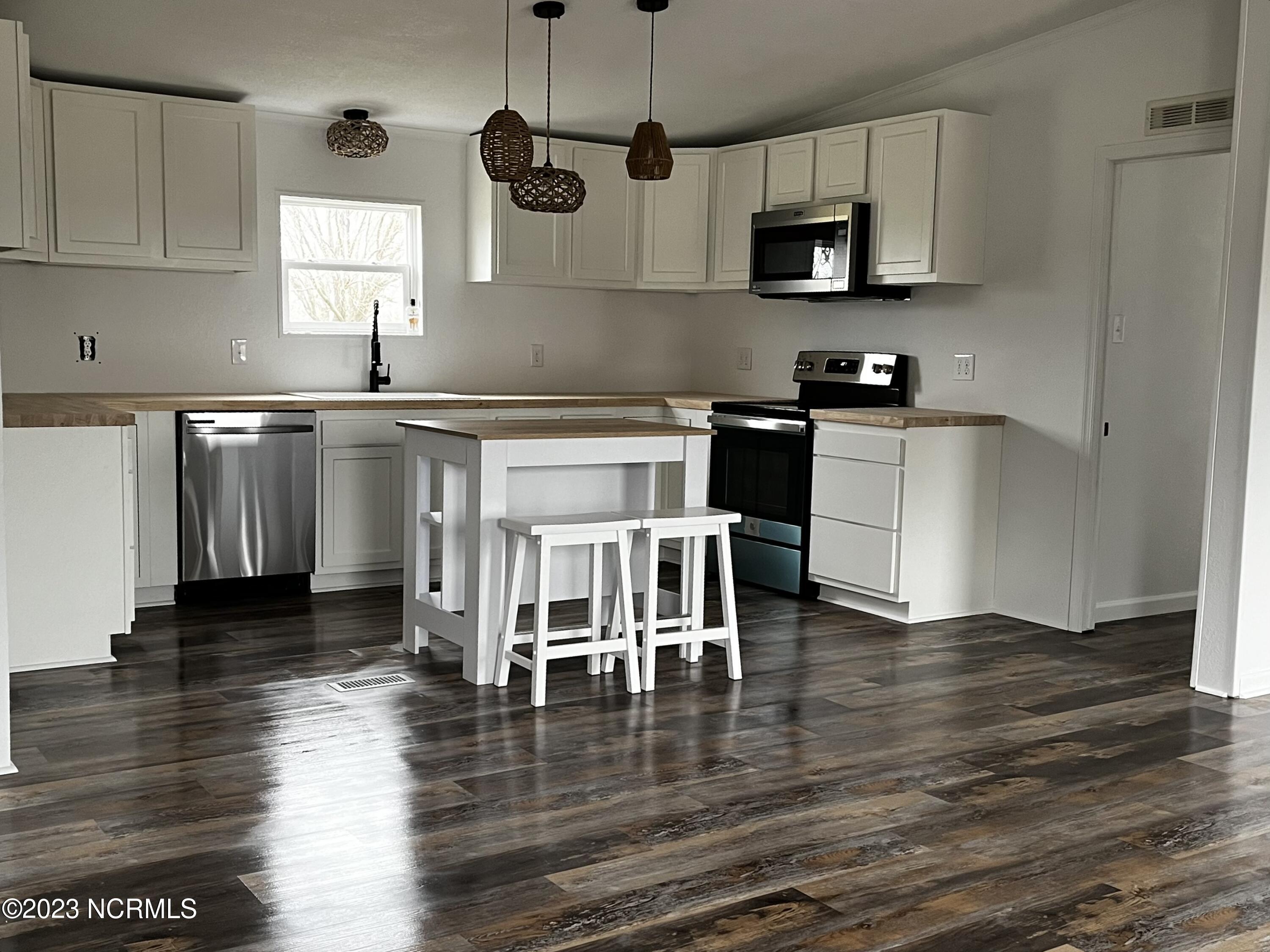 252 Ryland Road Tyner, NC 27980 - Photo 4 of 45 BBC0C63C-E695-4927-B779-3901C6BF5946