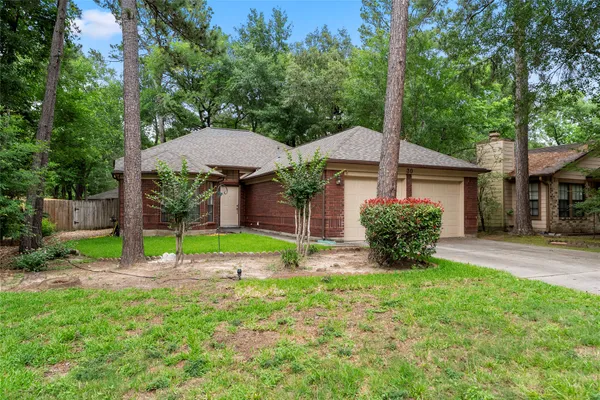 $2,250 | 30 Whistlers Walk Place, The Woodlands, TX 77381