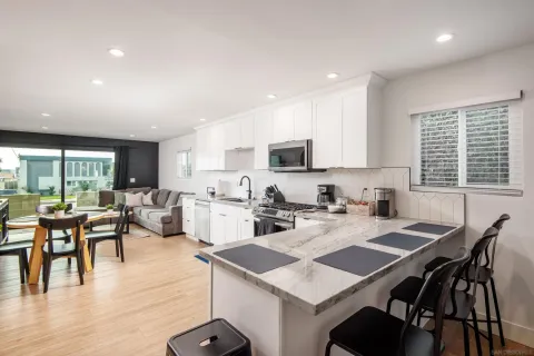 $1,899,000 | 2138-2140 Reed Avenue, San Diego, CA 92109