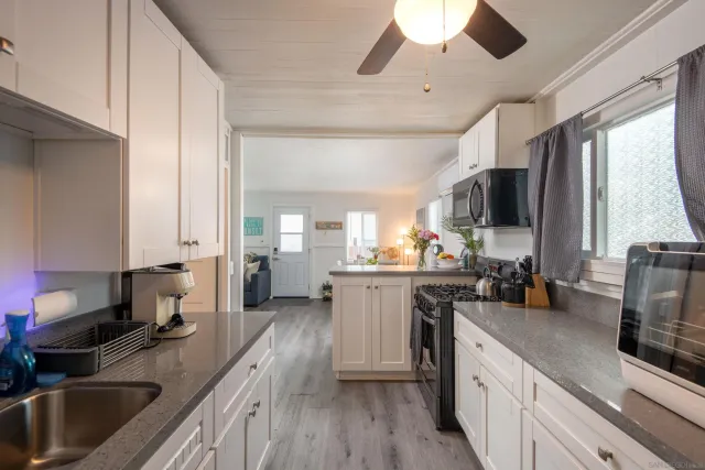 $1,999,000 | 2138-2140 Reed Avenue, San Diego, CA 92109