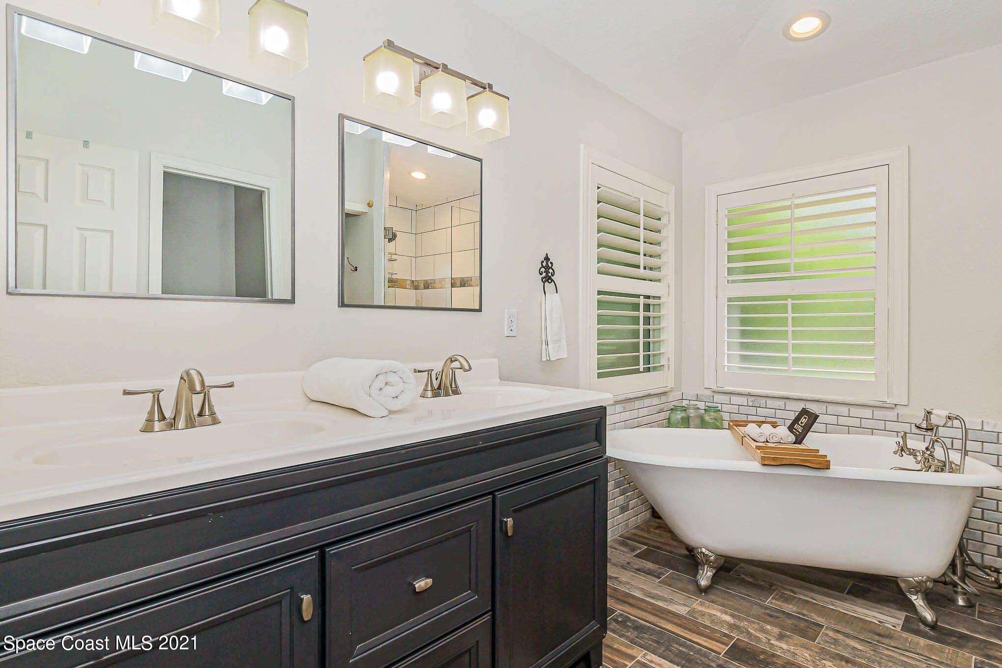 4357 Ligustrum Drive Melbourne, FL 32934 - Photo 14 of 40 4357 Ligustrum Dr 6