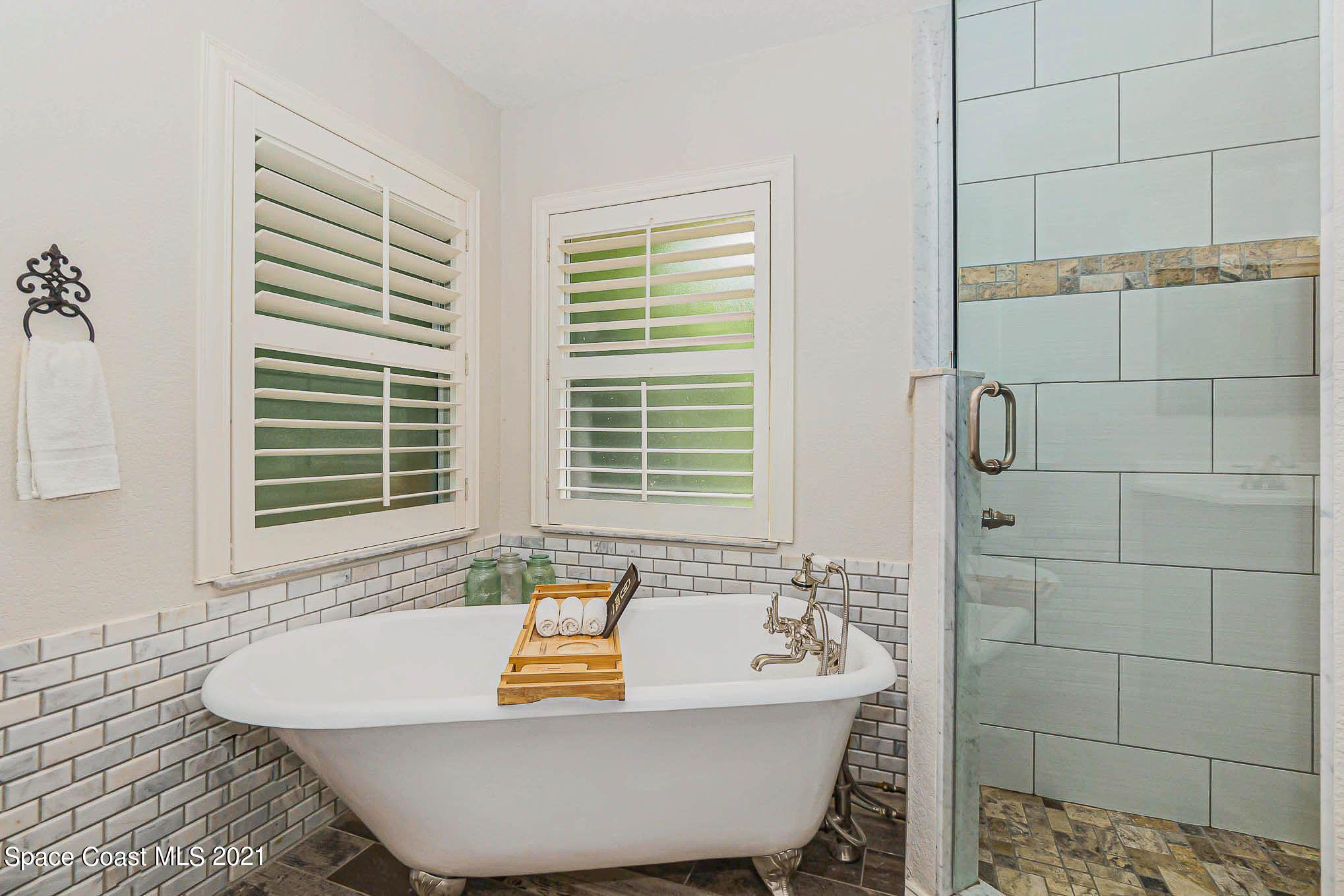 4357 Ligustrum Drive Melbourne, FL 32934 - Photo 15 of 40 4357 Ligustrum Dr 19