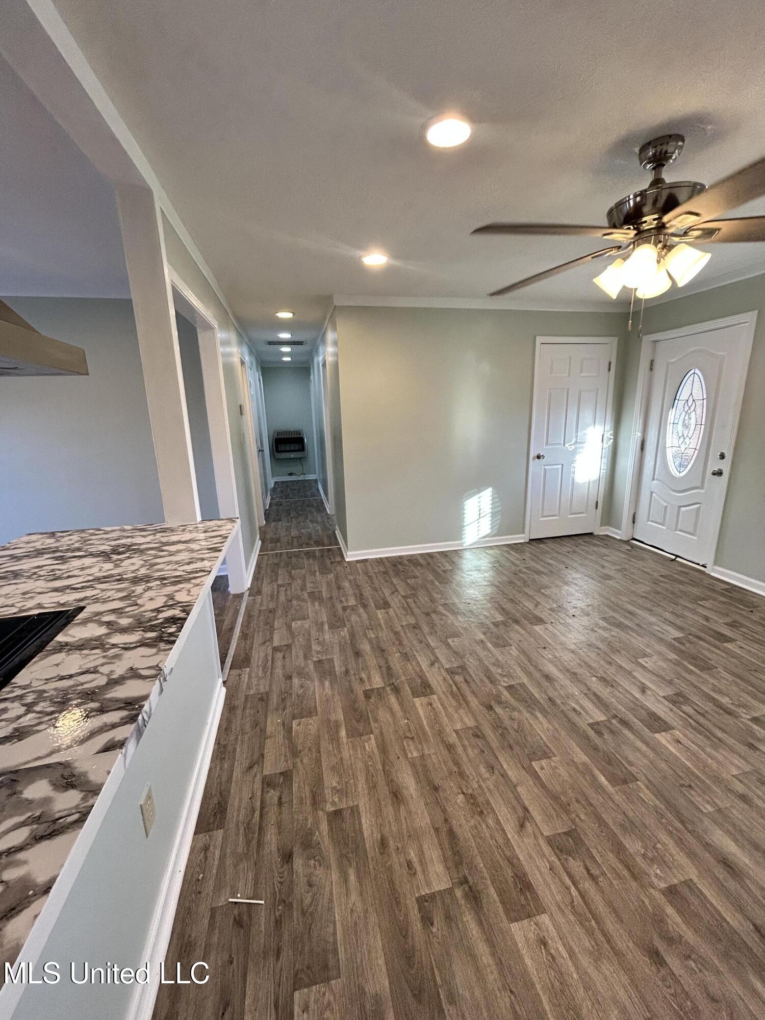 287 Stinson Road Holly Springs, MS 38635 - Photo 4 of 19 Living room view