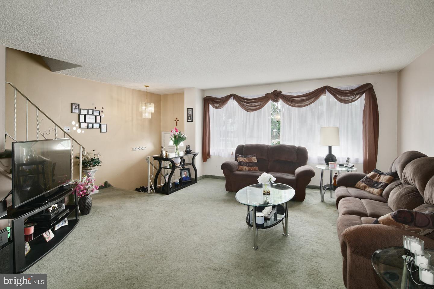 3128 Derry Road Philadelphia, PA 19154 - Photo 3 of 26 Gallery Image 3