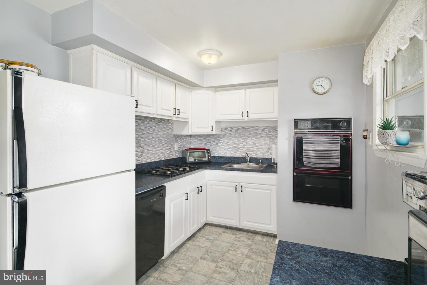 3128 Derry Road Philadelphia, PA 19154 - Photo 9 of 26 Gallery Image 9
