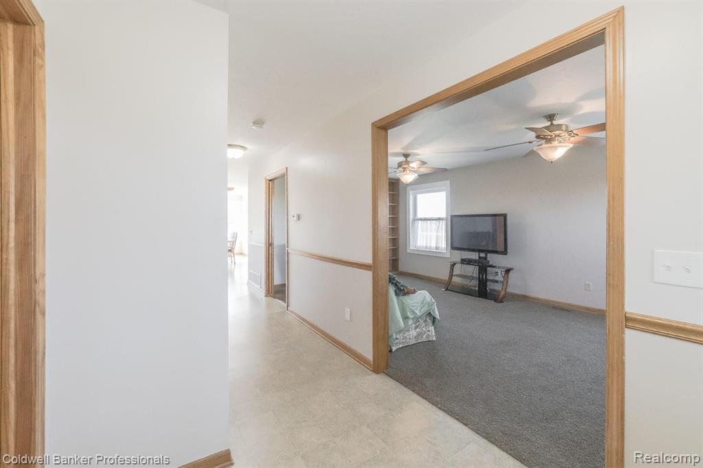 9910 Fostoria Road Fostoria, MI 48435 - Photo 4 of 43