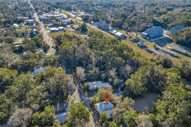 $425,000 | 24121 West U.S. Highway 27, High Springs, FL 32643