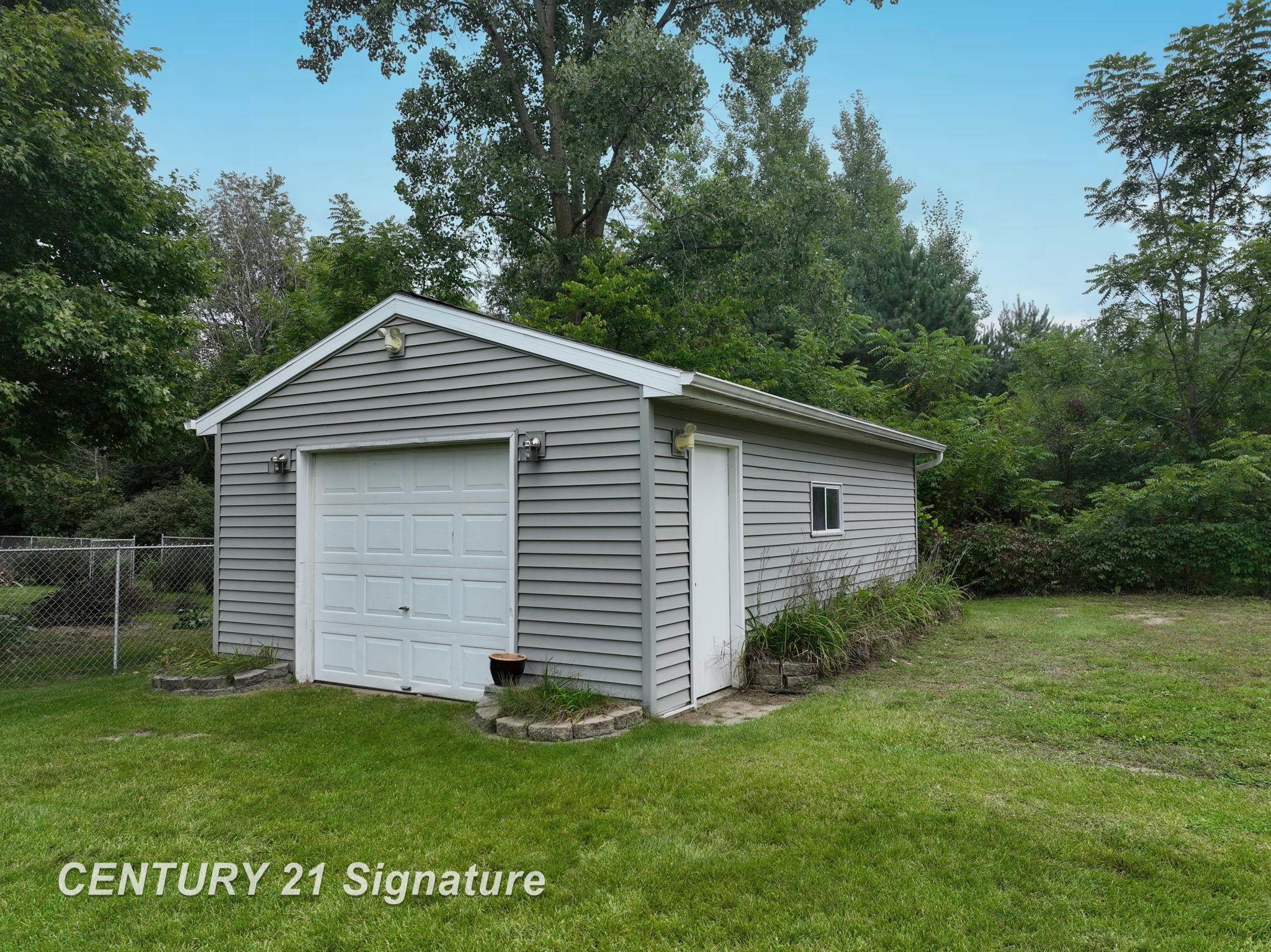 6120 Johnson Road Flushing, MI 48433 - Photo 31 of 43