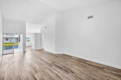 $269,000 | 3795 Island Club Circle East, Unit 10, Lake Worth, FL 33462