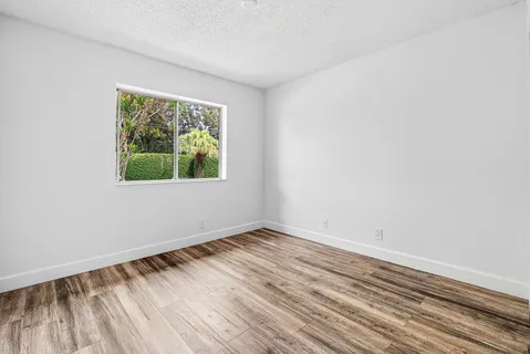 $269,000 | 3795 Island Club Circle East, Unit 10, Lake Worth, FL 33462