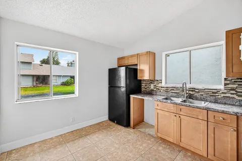 $269,000 | 3795 Island Club Circle East, Unit 10, Lake Worth, FL 33462