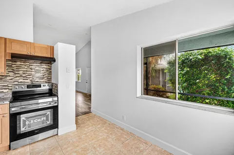 $269,000 | 3795 Island Club Circle East, Unit 10, Lake Worth, FL 33462